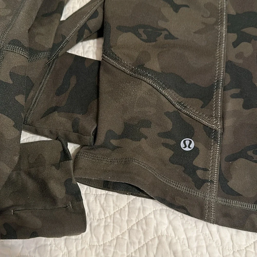 Lululemon Camo Zipper Jacket EUC! - Picture 5 of 10